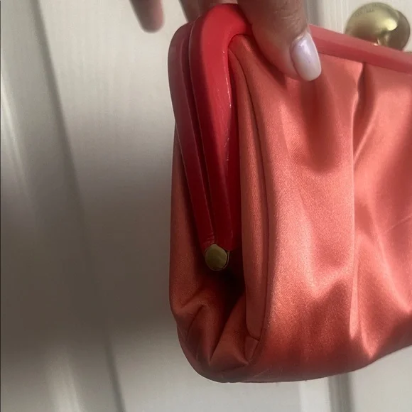 Coach Coral Amanda Satin Darcy Kiss Lock Clutch w/unbranded pearl strap - Picture 9 of 17